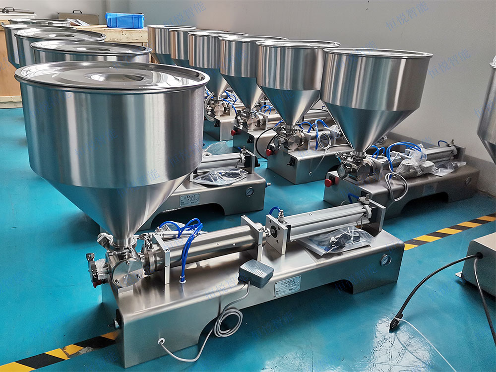 液體灌裝包裝機(jī)的應(yīng)用場(chǎng)景 液體灌裝包裝機(jī)的應(yīng)用場(chǎng)景